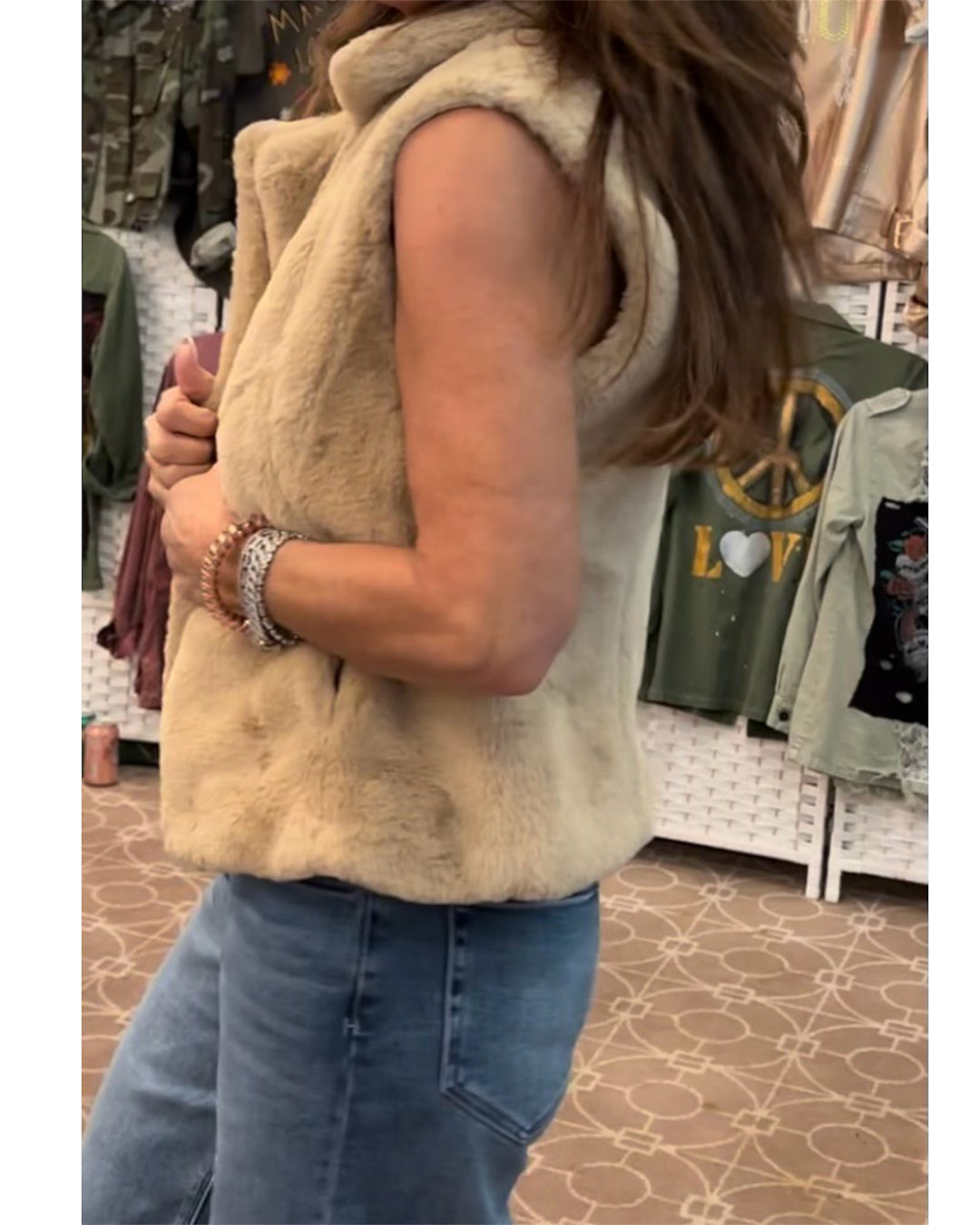 Plush Faux Fur Vest in Champagne